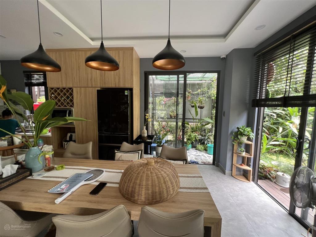 Hàng mới biệt thự góc valora kikyo  hotline 0914 732 ***  chỉ 32tr/tháng  còn thương lượng.