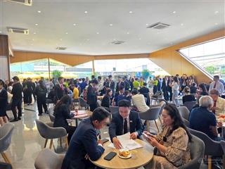 Căn hộ 65m2 tốt nhất dự án , đã gồm vat , 2950 tỷ tt chỉ 5% , cuối năm 15% ký hdmb , mặt tiền ql13