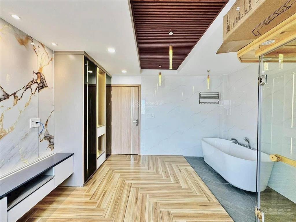 Bán nhà 4 tầng giá ngộp ngay nguyễn giản thanh, p.15, quận 10  giá 5 tỷ 010/ 65,25m2  sổ đẹp