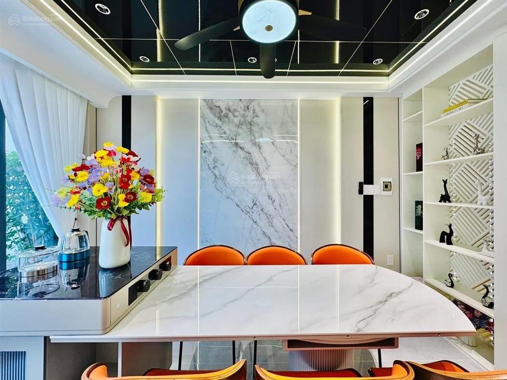 Nhà phố 3 tầng cực đẹp ngay ngô tất tố, phường 19, bình thạnh  3 tỷ 890/ 72m2 (4 x 18m)  4pn