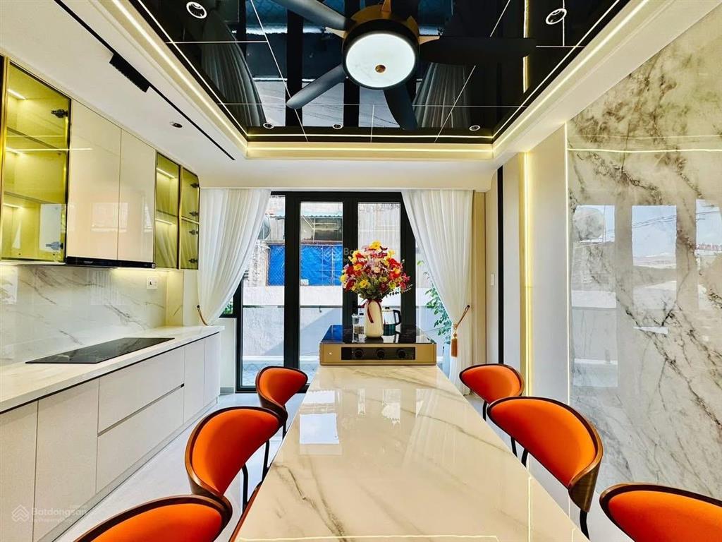 Nhà phố 3 tầng cực đẹp ngay ngô tất tố, phường 19, bình thạnh  3 tỷ 890/ 72m2 (4 x 18m)  4pn