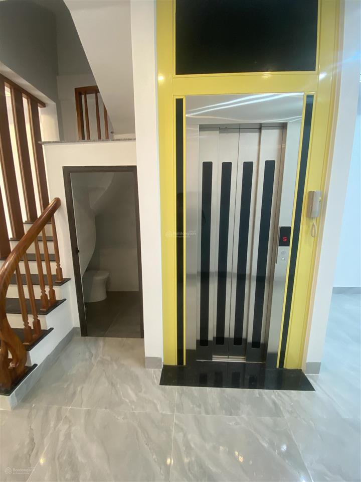 Bán nhà 6 tầng thang máy xuân đỉnh 42m2 giá 13.7 tỷ ngõ thông, gần ô tô, đường mới sắp xong.