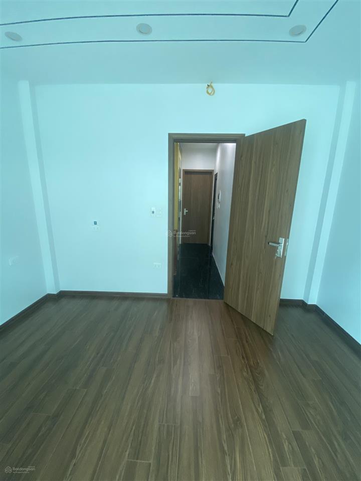 Bán nhà 6 tầng thang máy xuân đỉnh 42m2 giá 13.7 tỷ ngõ thông, gần ô tô, đường mới sắp xong.