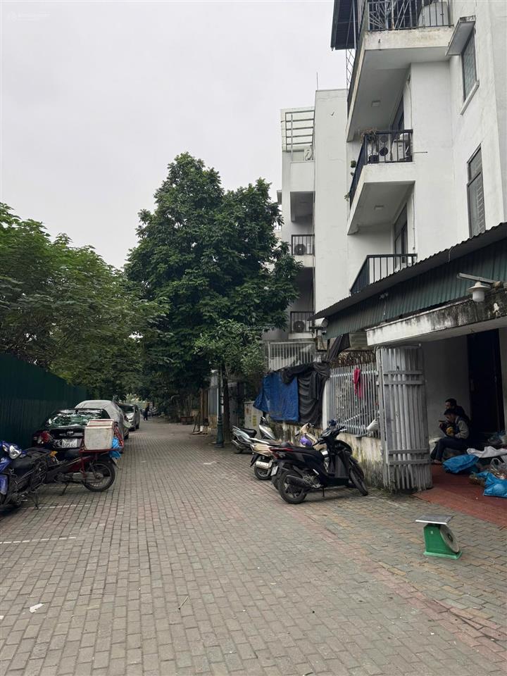 Cho thuê nhà 4 tầng  căn góc kđt ao sào diện tích đất 110m²