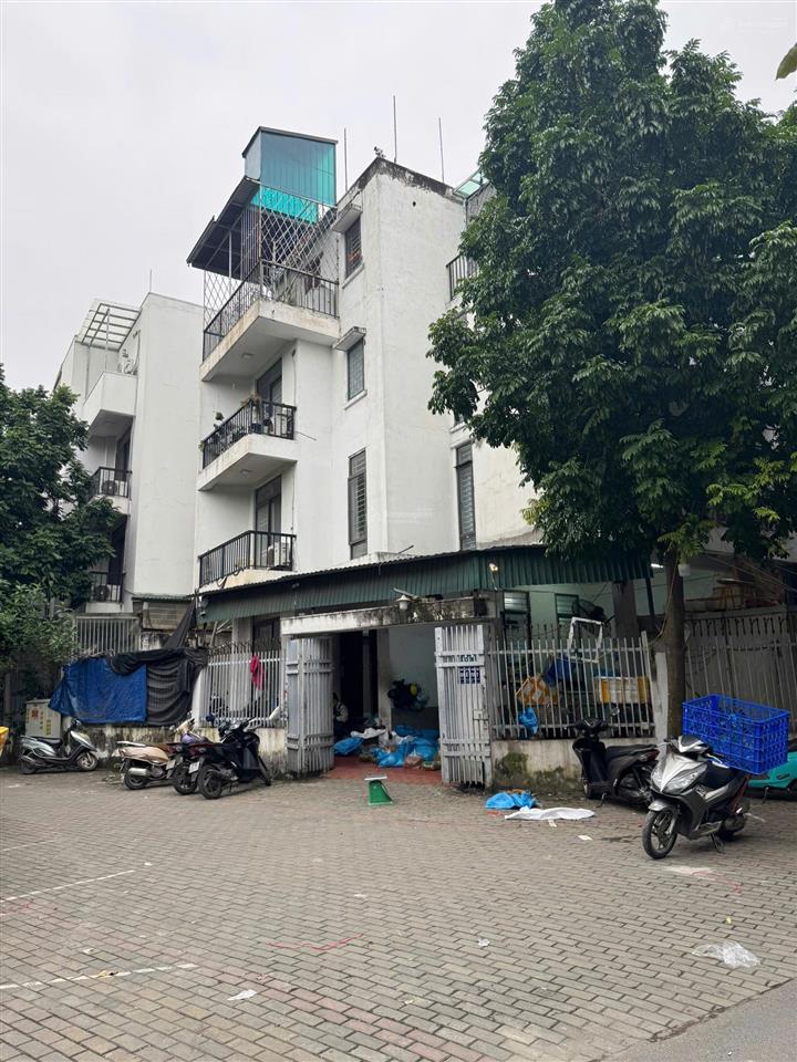 Cho thuê nhà 4 tầng  căn góc kđt ao sào diện tích đất 110m²