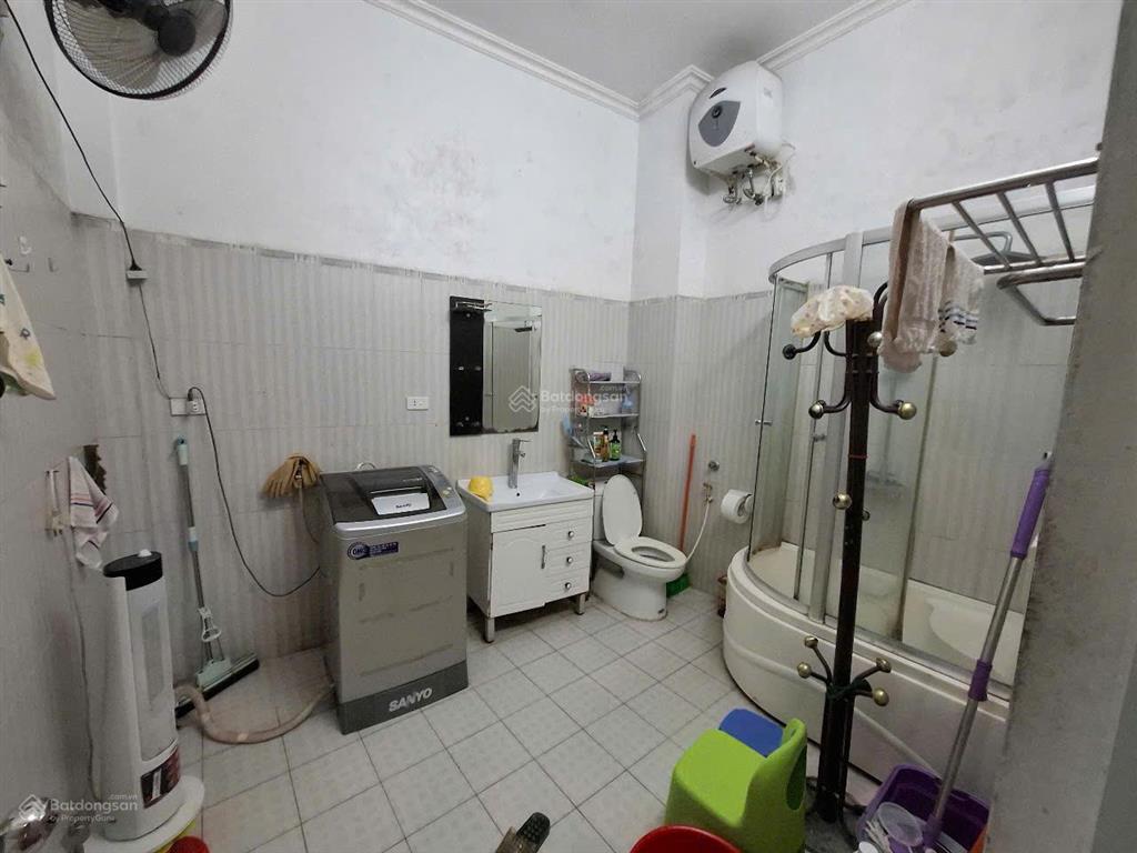 Cần bán nhà đường trần khát trân, phường vĩnh tuy, hbt hà nội, dt 51m 4 tầng, mt 4m sổ đỏ