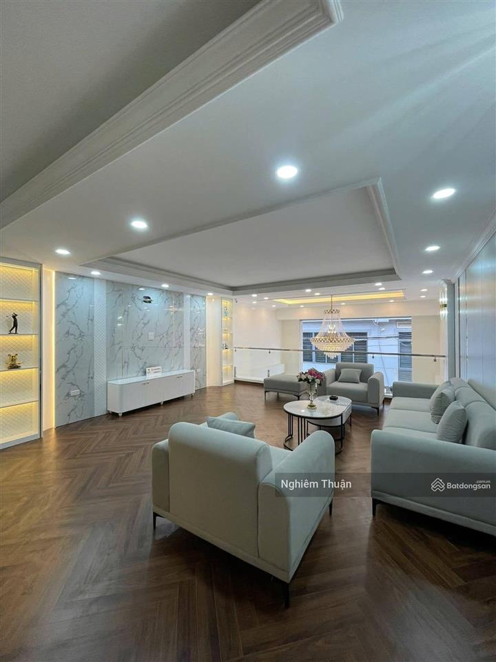 Bán toà văn phòng, bán đảo linh đàm, hoàng mai, hn. 140m2, mt 7,2m, 5 tầng thang máy. nhỉnh 400tr/m