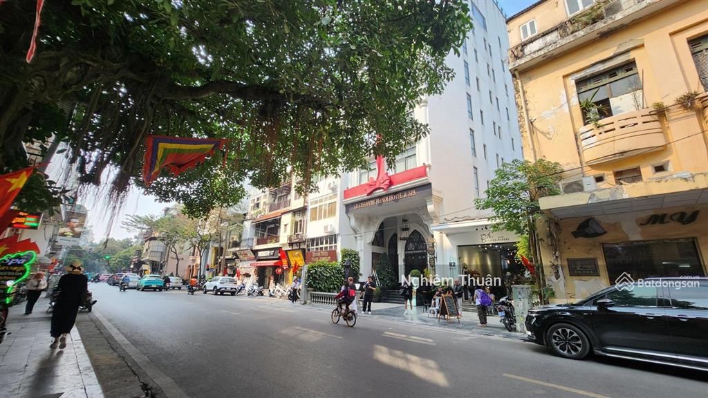 Nhà mặt phố hàng giấy, đồng xuân, đẹp nhất hoàn kiếm, hn. 160m2, 7 tầng thang máy. giá nhỉnh 170 tỷ