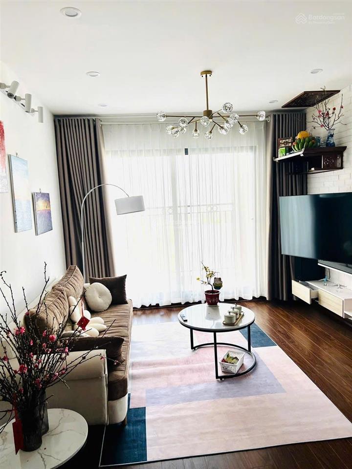 Cần bán căn 3pn view bể bơi nhà đẹp em. 0963 636 ***