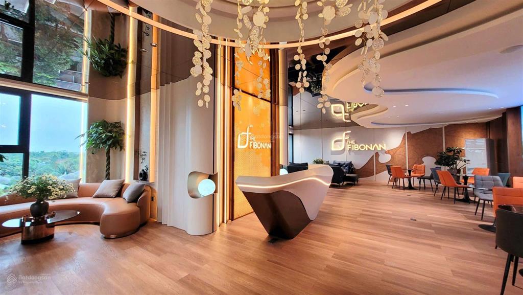 Bán căn hoa hậu 2pn  dt 71m2  hướng đb  rẻ hơn thị trường 500 triệu  view bt đảo vip