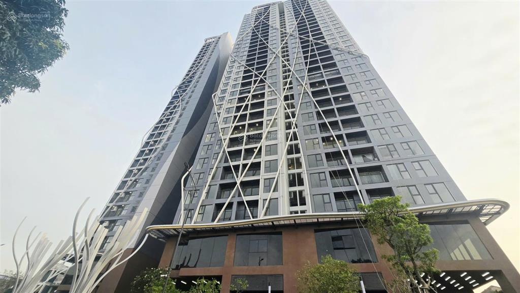 Bán căn hoa hậu 2pn  dt 71m2  hướng đb  rẻ hơn thị trường 500 triệu  view bt đảo vip