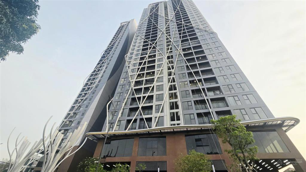 Bán gấp căn góc 3pn  dt 81m2  hướng đn+đb  cam kết rẻ nhất the fibonan  ecopark  giá 5,25 tỷ