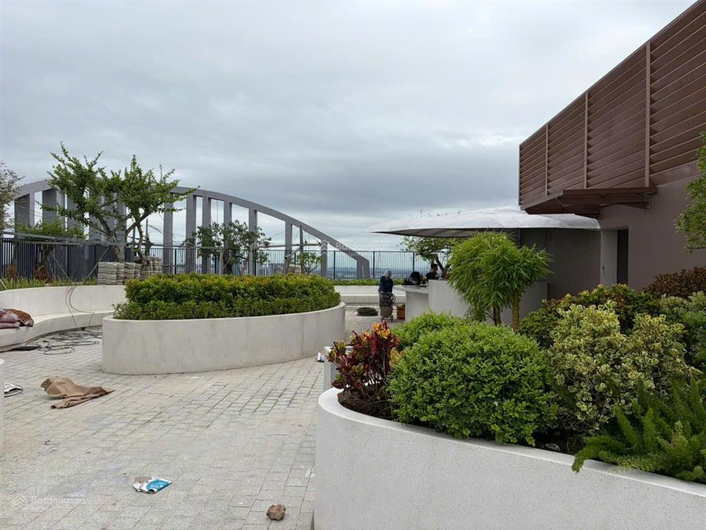 Bán gấp căn góc 3pn  dt 81m2  hướng đn+đb  cam kết rẻ nhất the fibonan  ecopark  giá 5,25 tỷ
