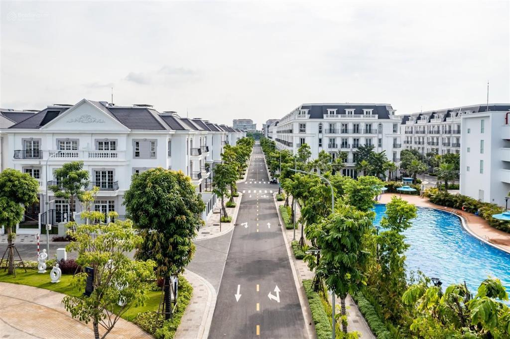 Bán gấp liền kề euro twins park  đối diện công viên + trục chính kinh doanh  cạnh hồ 30ha  hiếm
