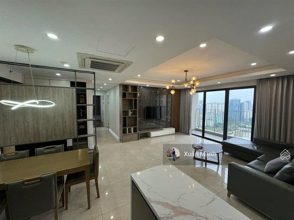 (hiếm)căn góc c310. 110m2. 3pn, ban công đông nam tại c3  d'capitale, giá 14,49 tỷ.  0962 636 ***