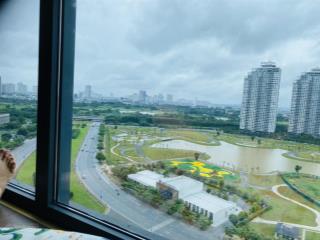 Bán căn hộ lớn 200m2, 4pn 3wc, tầng cao, view thành phố tại the matrix one.  0962 636 ***