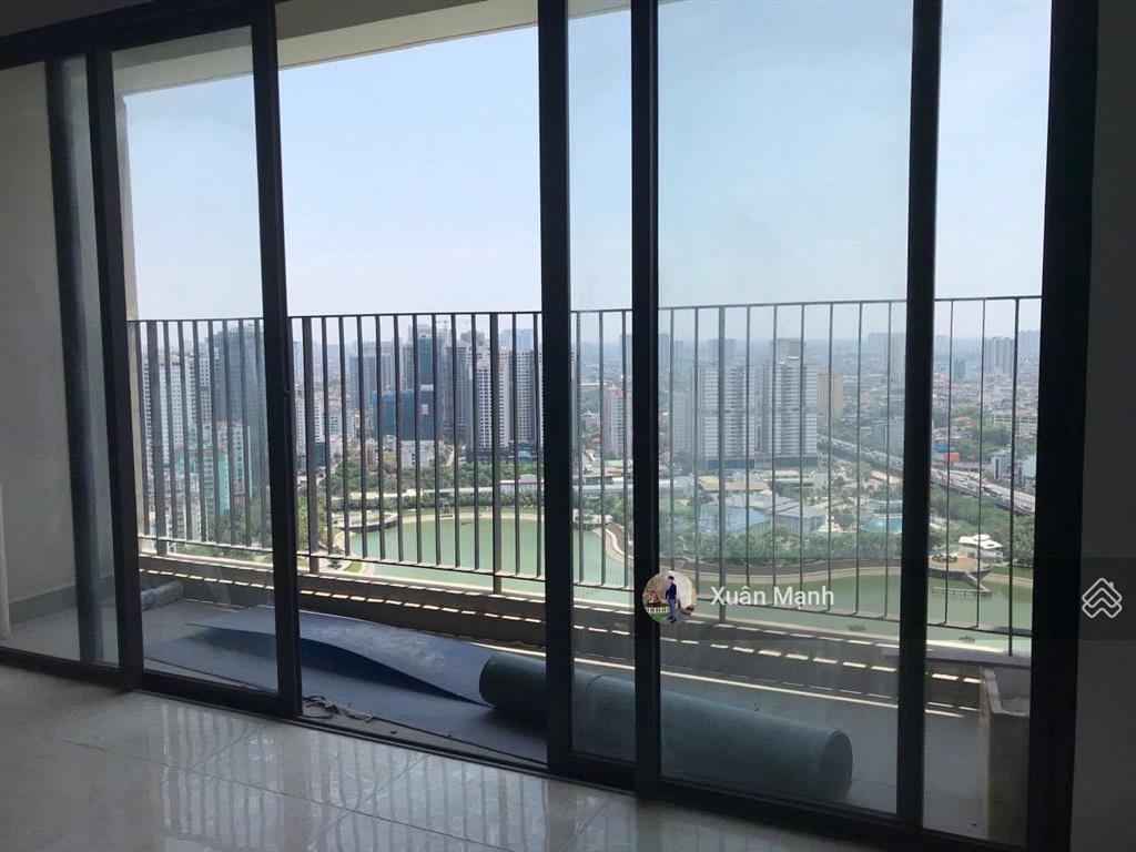 Căn hộ góc 3 mặt thoáng. 180m2. 4+pn, ban công đb/đn/tn, tại c6  d'capitale, giá 25,99 tỷ
