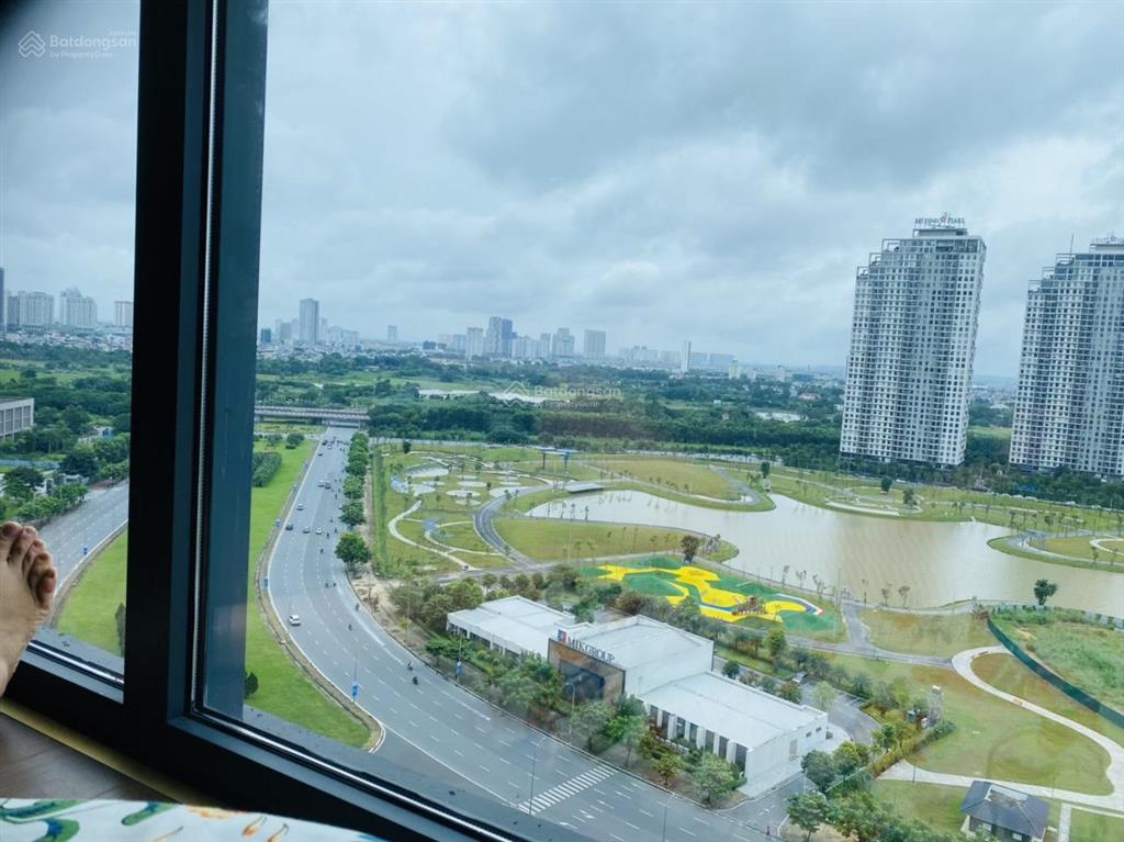 Căn hộ view hồ, 112m2, 3pn, full đồ tại the matrix one, cửa đb, ban công tn, full đồ, giá 12,9 tỷ