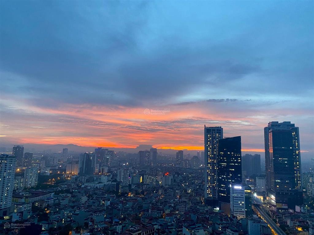 Căn hộ keangnam. 206m2, 4 + 1 phòng ngủ, 4 vệ sinh, tầng trung, 3 mặt thoáng view đẹp. giá 20,5 tỷ