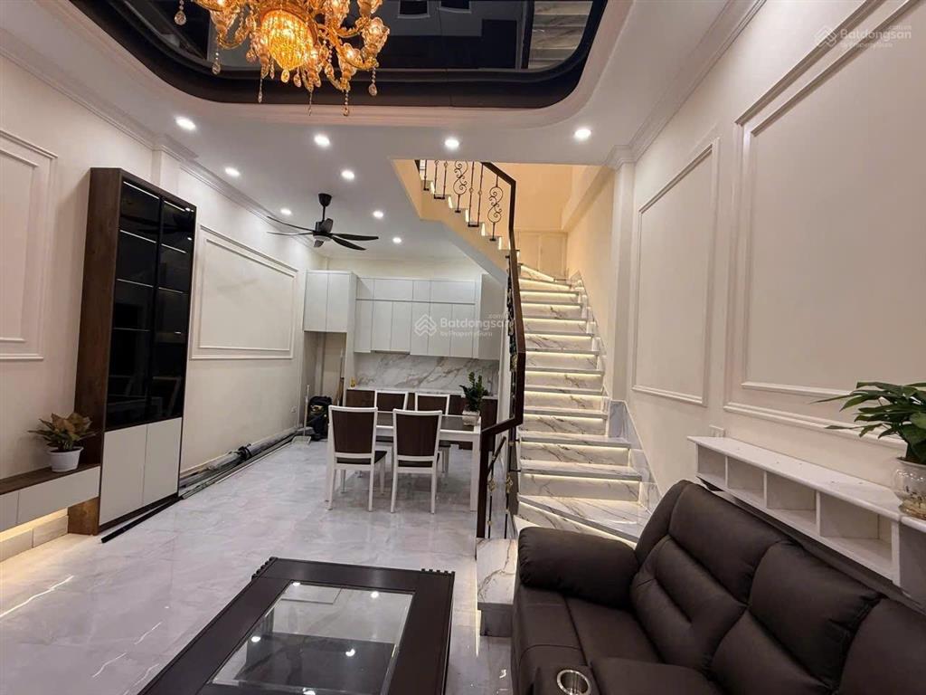 Bán nhà tại tô hiệu hà đông dt 36/42m ,4 tầng ,mt 4,6 ,giá 10,49 tỷ trung tâm phố cổ hà đông