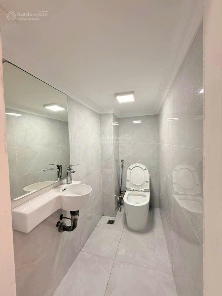 Bán nhà tại tô hiệu hà đông dt 36/42m ,4 tầng ,mt 4,6 ,giá 10,49 tỷ trung tâm phố cổ hà đông