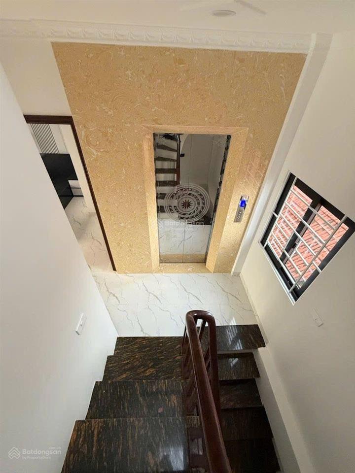 Nhà đẹp 6 tầng thang máy, tặng hết nội thất đẹp .tại phan đình giót hà đông