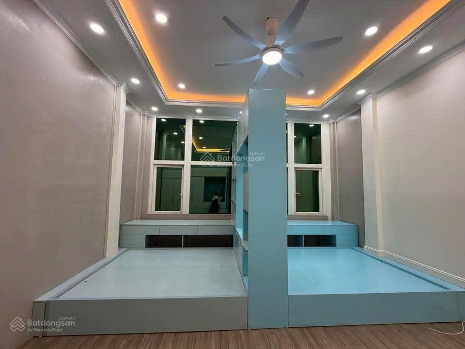 Bán nhà tại tô hiệu hà đông, ngay gần chợ hà đông, tặng nội thất đẹp, thiết kế phòng cực đẹp
