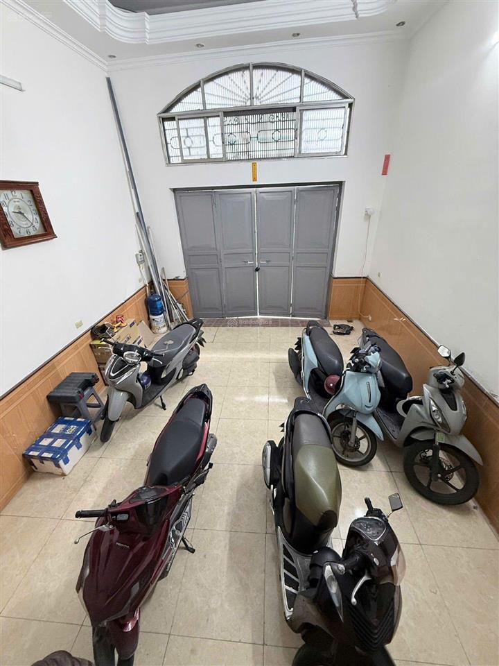 Bán nhà riêng 61m² tại bà triệu, hà đông, ô tô đỗ cửa, kinh doanh tốt