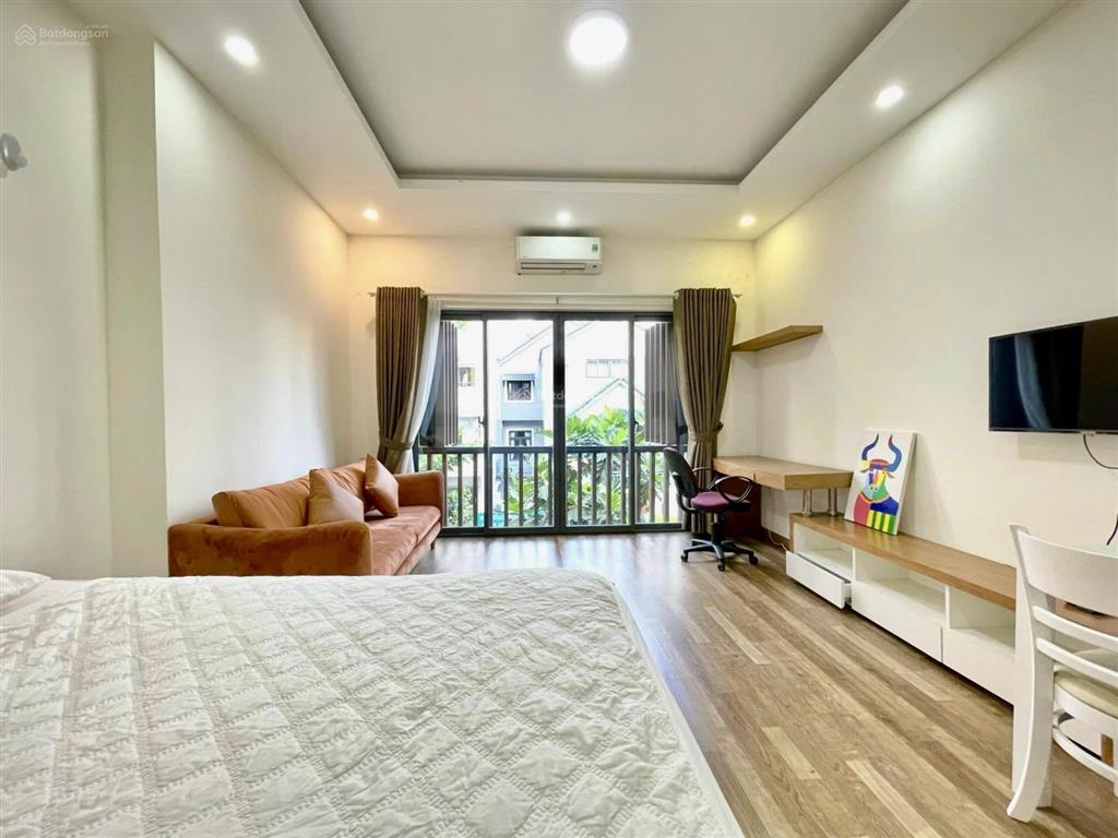 Phòng ban công siêu thoáng  hẻm nội khu nhiều cây xanh