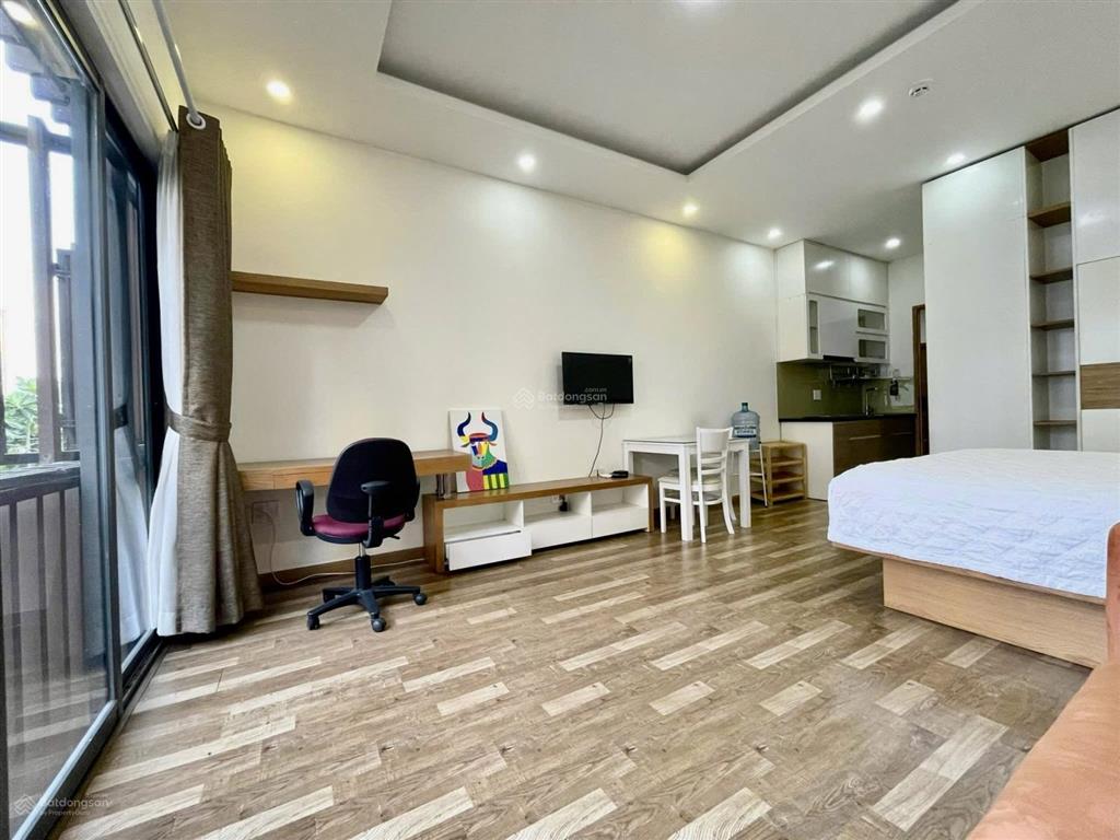 Phòng ban công siêu thoáng  hẻm nội khu nhiều cây xanh