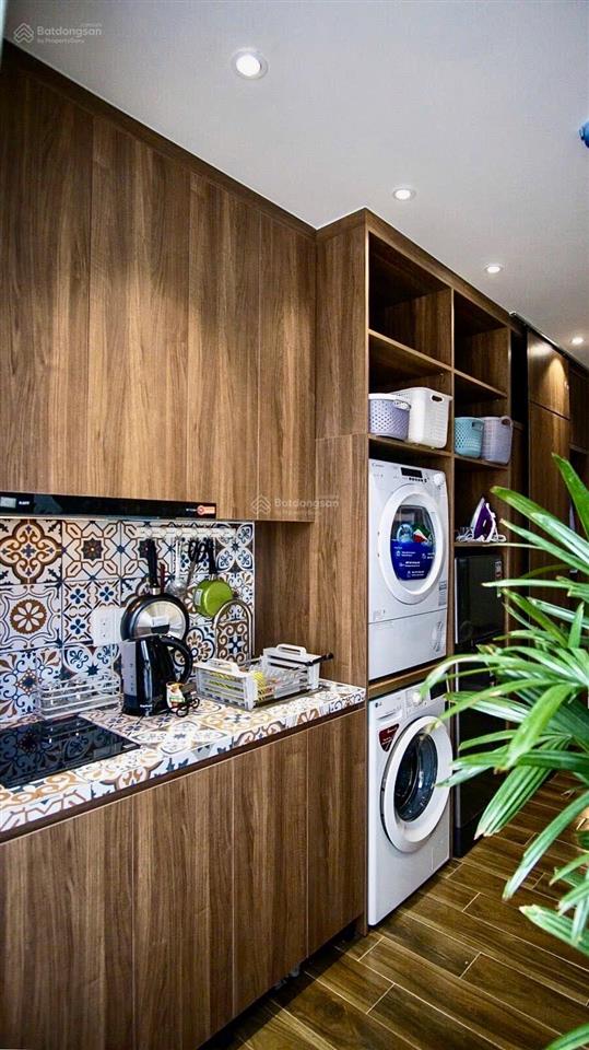 Phòng nội thất xịn máy giặt sấy  ban công thoáng có bàn ghế ngồi chill uống trà