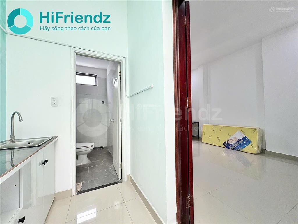 Phòng tách bếp không gian nấu ăn riêngcửa sổ lớn thoáng mát