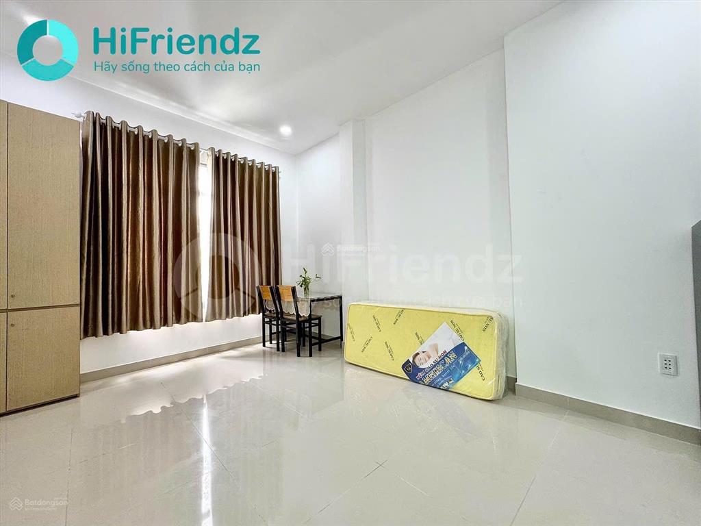 Phòng tách bếp không gian nấu ăn riêngcửa sổ lớn thoáng mát