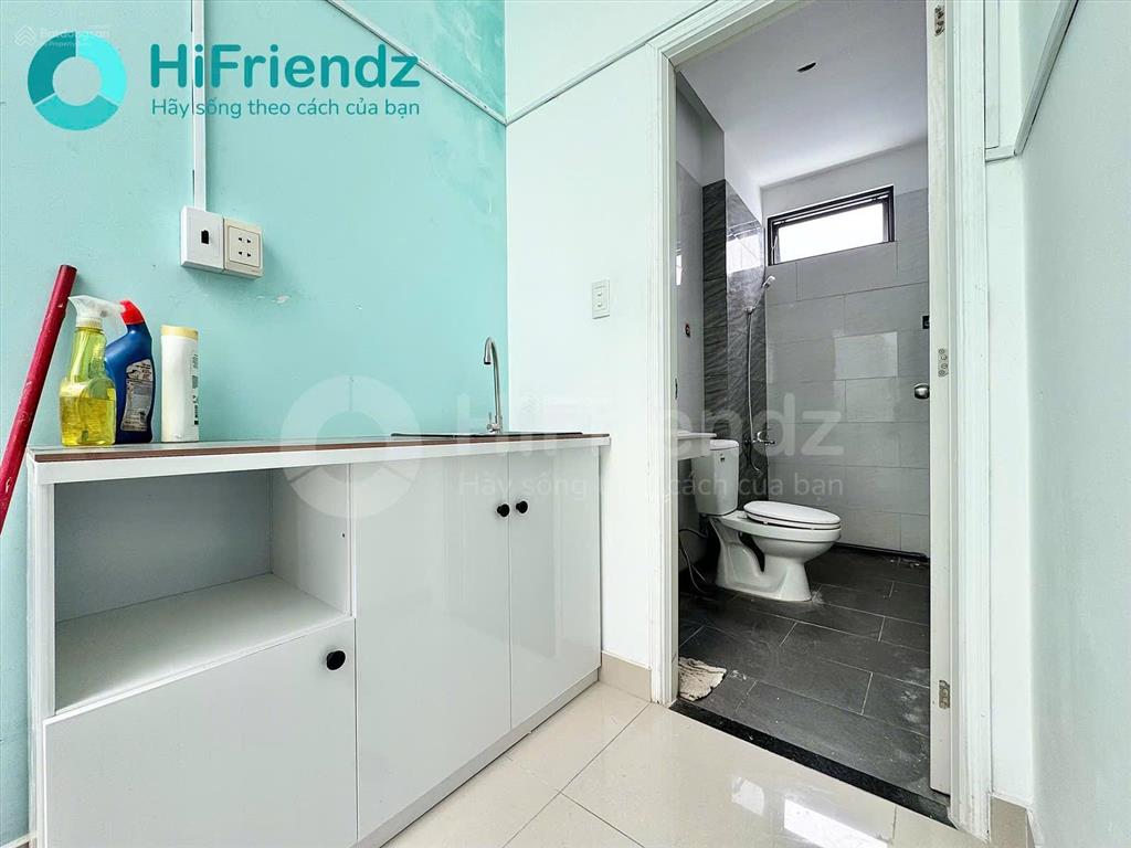 Phòng tách bếp không gian nấu ăn riêngcửa sổ lớn thoáng mát
