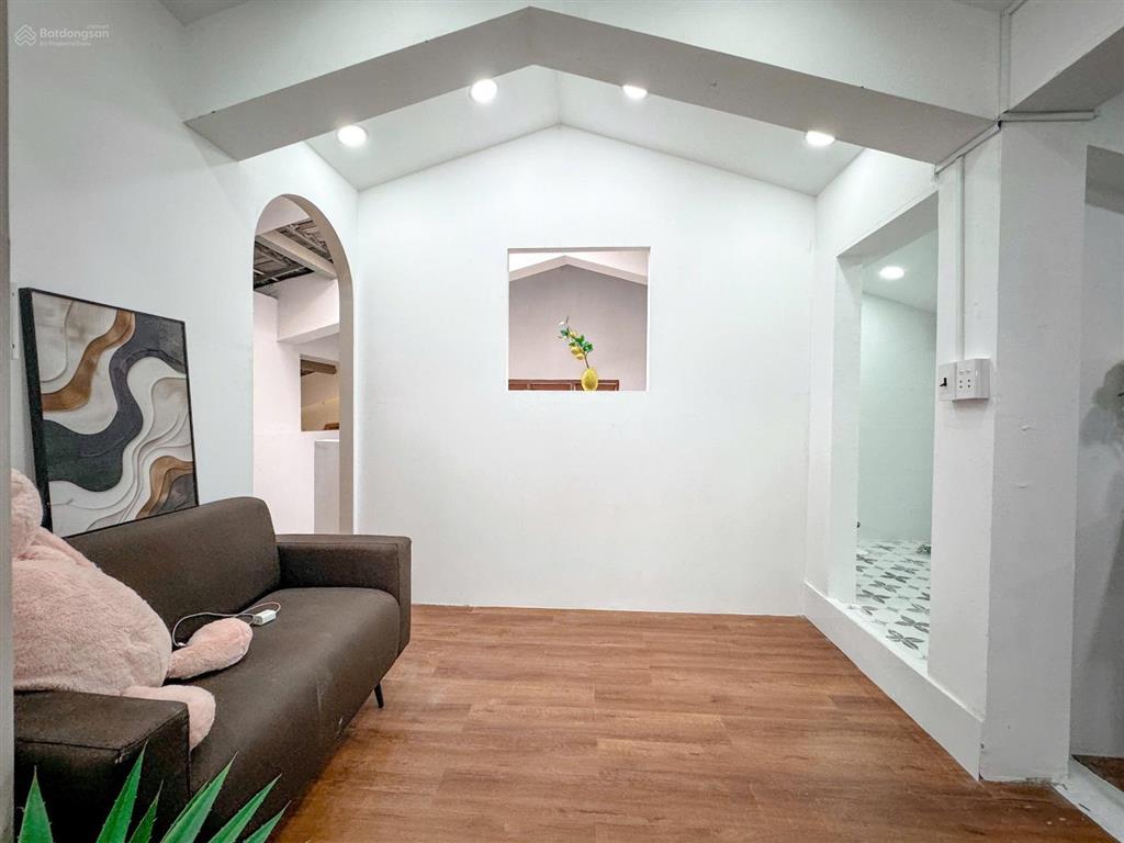 Siêu phẩm 1pn mới xây  nội khu đậu được ô tô  yên tĩnh an ninh