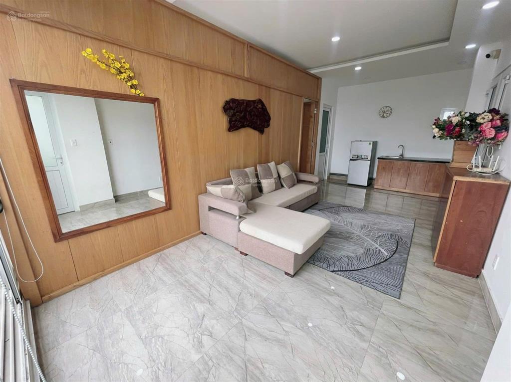 1 phòng ngủ ban công siêu rộng 50m2  full nội thất máy giặt riêng  ở 34 người