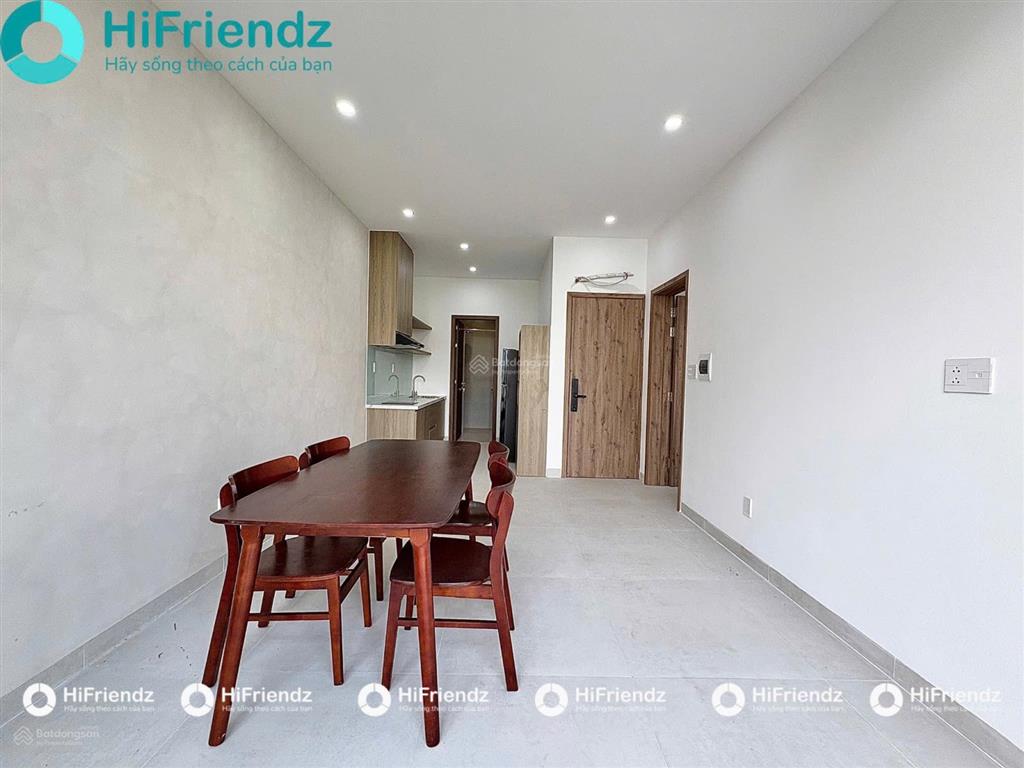Phòng ban công diện tích khủng view thiên nhiên  full nội thất máy giặt riêng