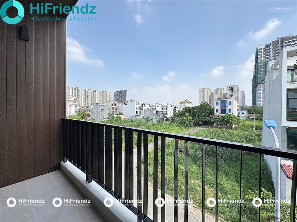 Phòng ban công diện tích khủng view thiên nhiên  full nội thất máy giặt riêng