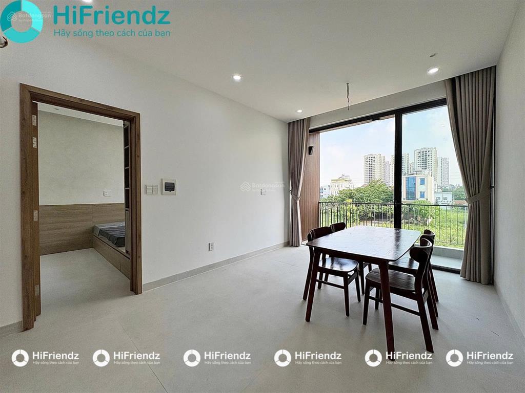 Phòng ban công diện tích khủng view thiên nhiên  full nội thất máy giặt riêng