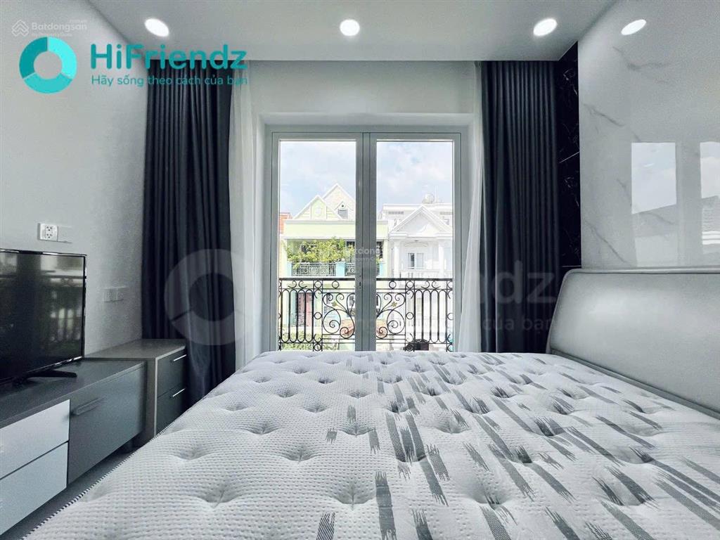 1pn ban công cửa sổ lớn  full nội thất máy giặt riêng