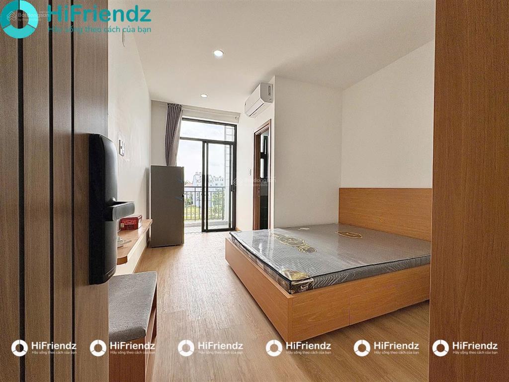 Phòng ban công tách bếp thoáng  view thiên nhiên  đậu ô tô