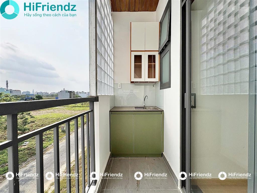 Phòng ban công tách bếp thoáng  view thiên nhiên  đậu ô tô