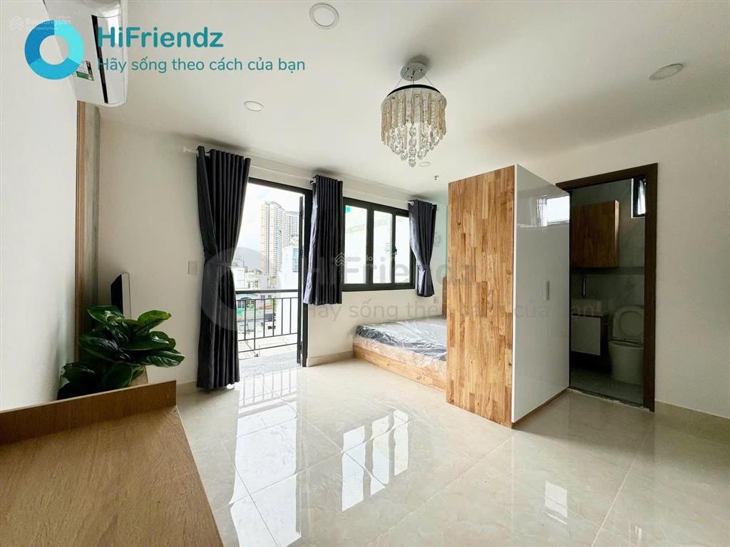 Phòng ban công tách bếp xa giường  full nội thất máy giặt riêng  thân thiện pet  bảo vệ 24/7