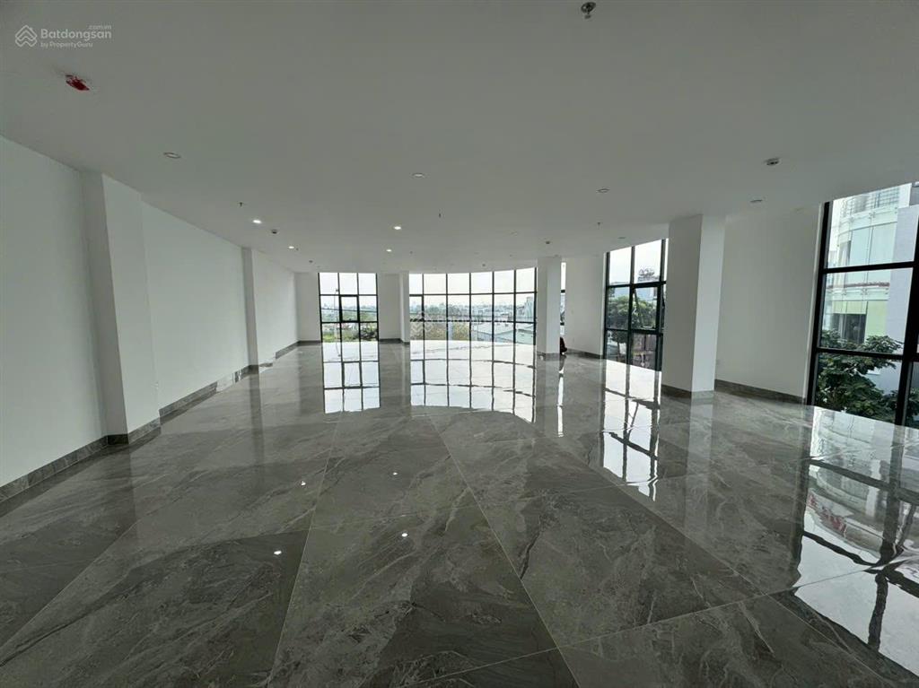 Cho thuê nguyên tòa văn phòng đường phạm hùng