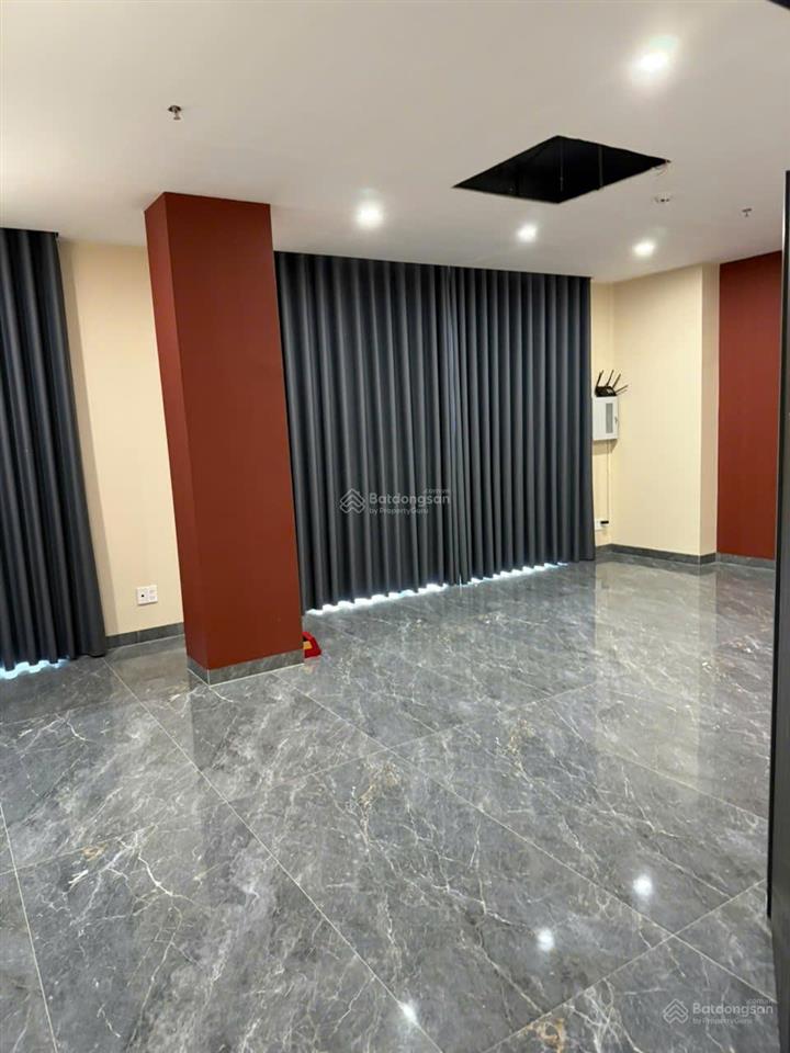 Cho thuê nguyên tòa văn phòng đường phạm hùng