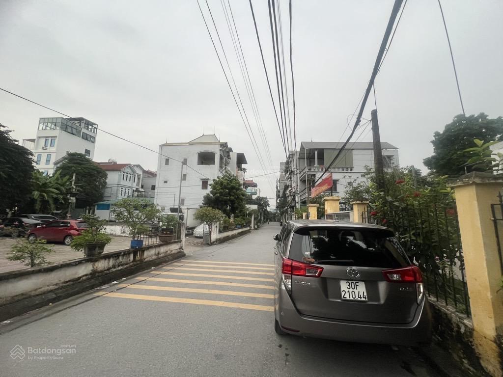 Bán đất đức giang, việt hưng 70m2 mt4m 10.5 tỷ. oto, đối diện nhà văn hoá.