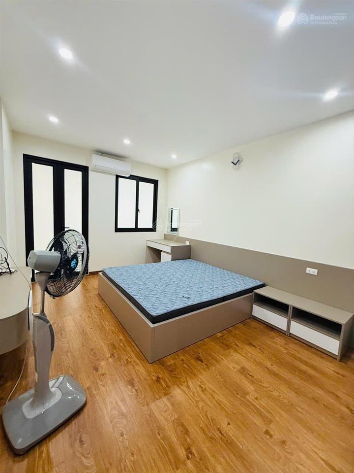 Bán nhà nguyễn văn cừ, bồ đề 40m2 5t 11.5 tỷ. nhà đẹp, nội thất xịn, ô tô tránh