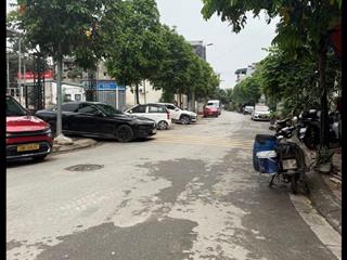 Bán đất tư đình 70m2 mt4,8m 16,5 tỷ. đất đẹp, oto tránh.