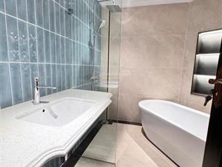 Biệt thự view hồ việt hưng, 100m2 3t 16,2 tỷ. nhà đẹp, view hồ, gara 7c.