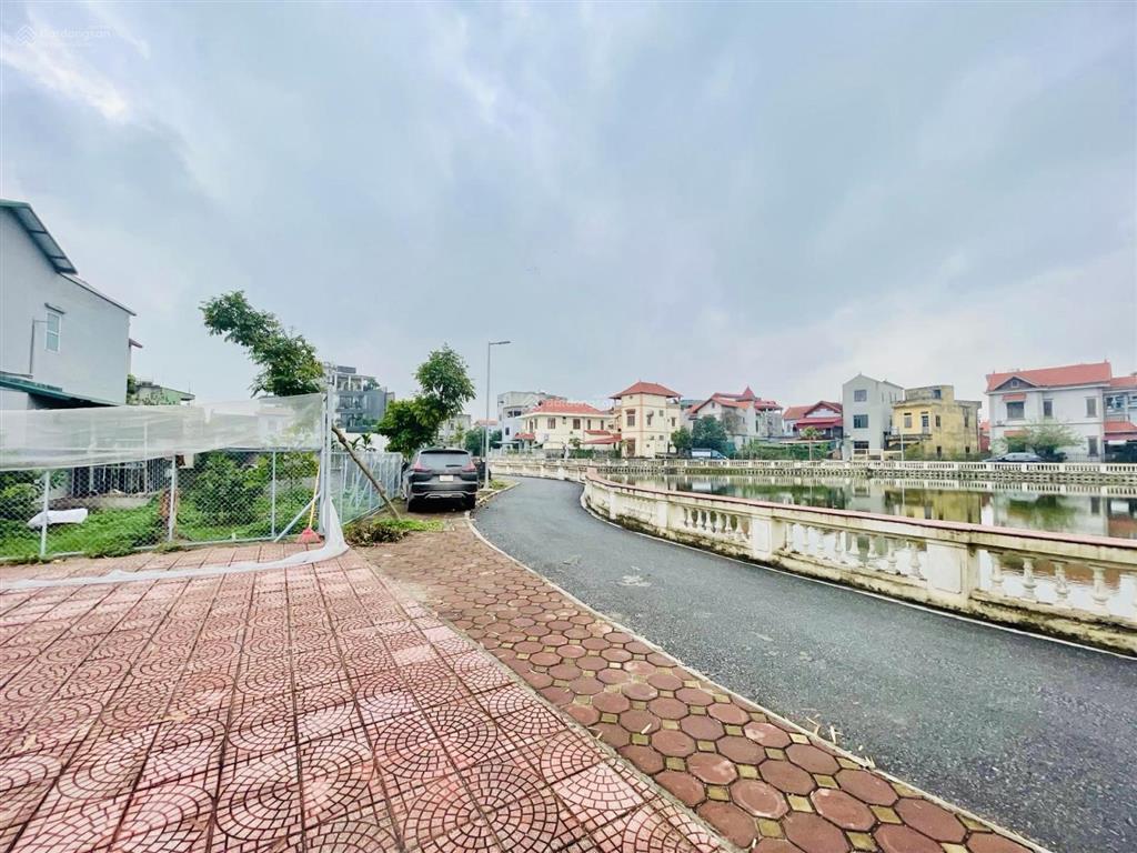 Mảnh đất hiếm! bán đất bát khối  long biên, 121m2 mt7m 14,9 tỷ. view hồ, oto tránh